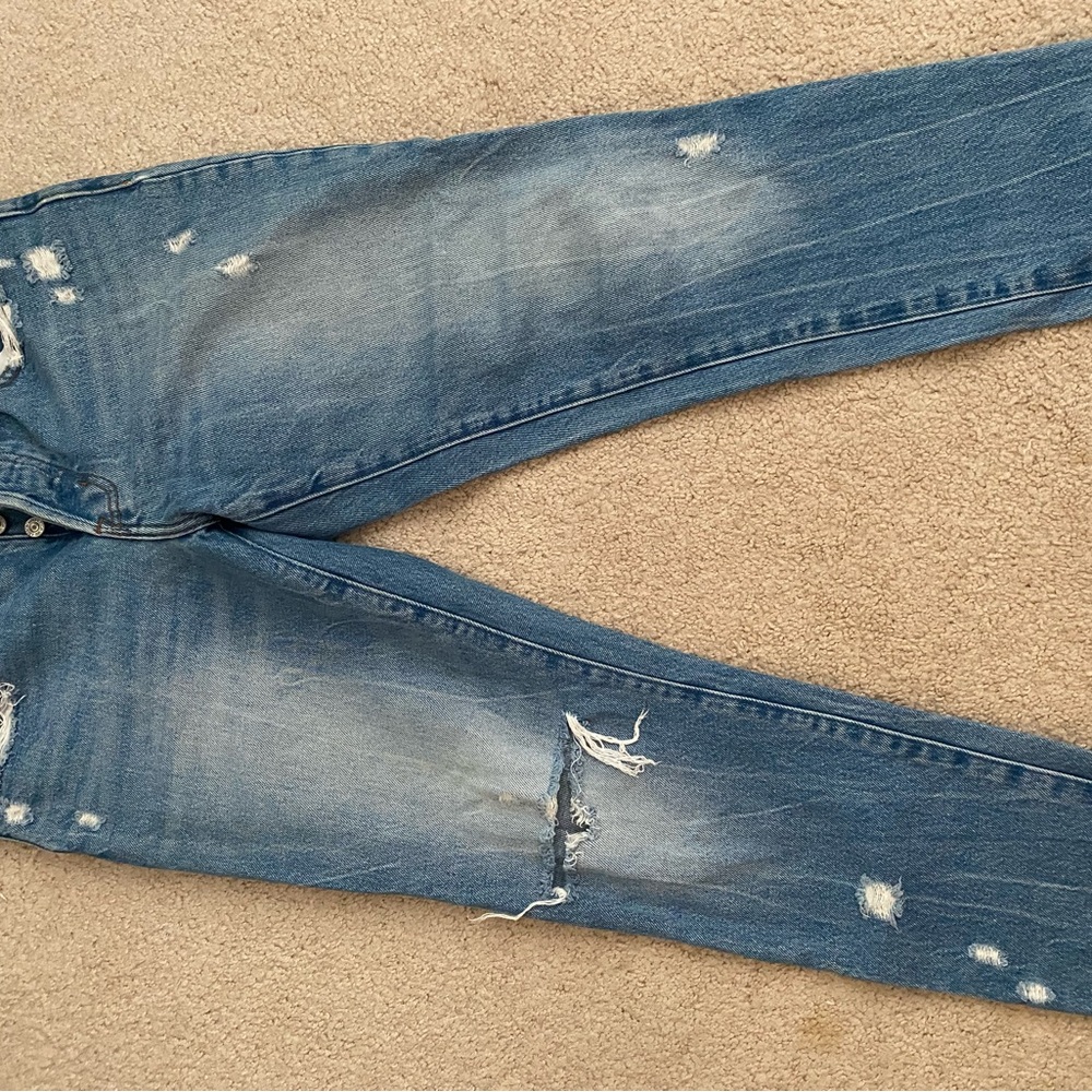 Men's Distressed Blue Jeans